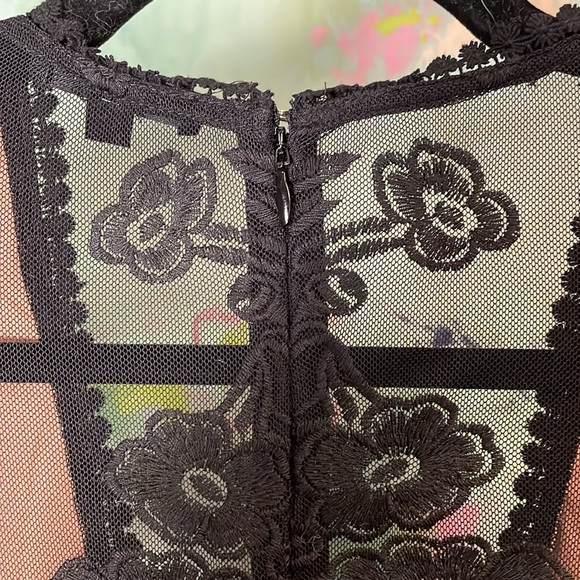 FOR LOVE & LEMONS Maxi Gown! - Picture 4 of 8